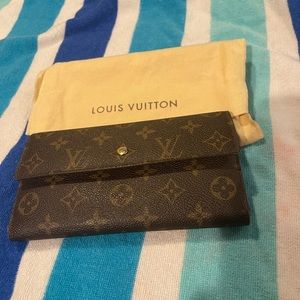Louis Vuitton Sarah wallet Womens